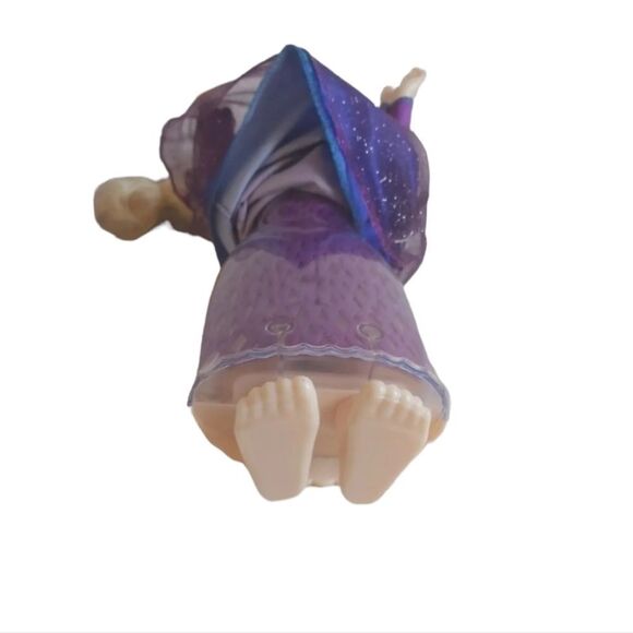 Disney Frozen 2 Into The Unknown Singing 14" Elsa Doll Musical Feature Lights - Picture 9 of 11